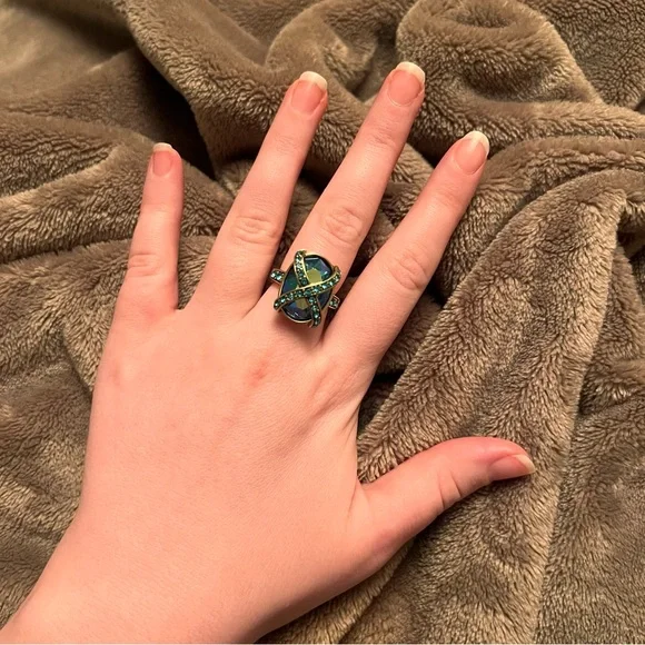 SZ 7 | Heidi Daus Vintage Gold, Teal, & Blue Oval-Cut Crystal Diamond Ring - Picture 8 of 11